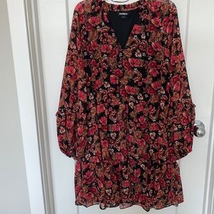 Floral tiered trapeze dress New brand but without tags from Express
